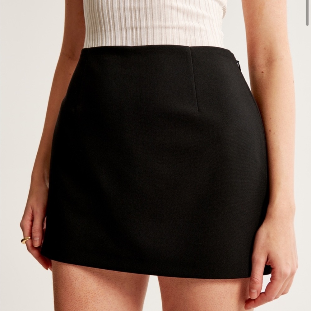 Abercrombie Scarlett Mini Skort